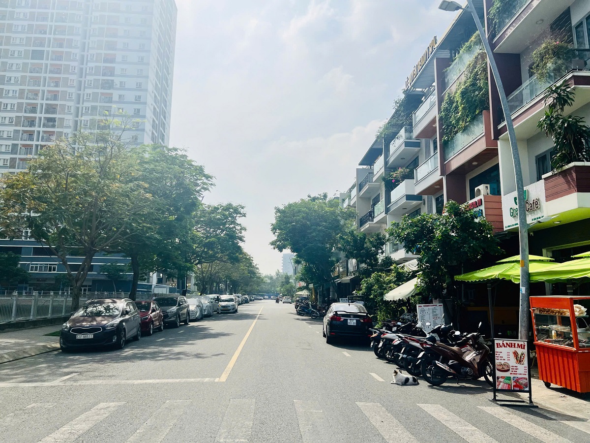 NHÀ PHỐ VIEW HỒ ĐƯỜNG D4 JAMONA CITY 